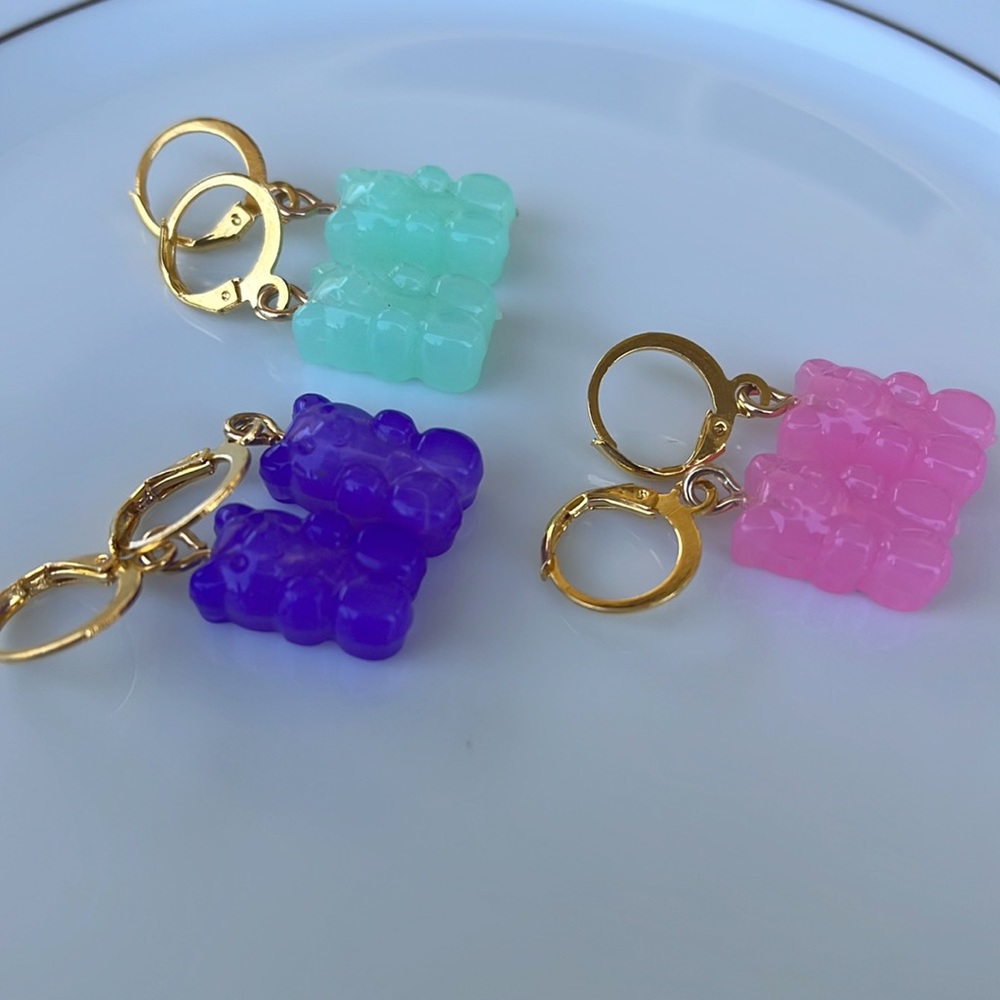 NEW GUMMIE BEAR EARRINGS - Picture 2 of 3